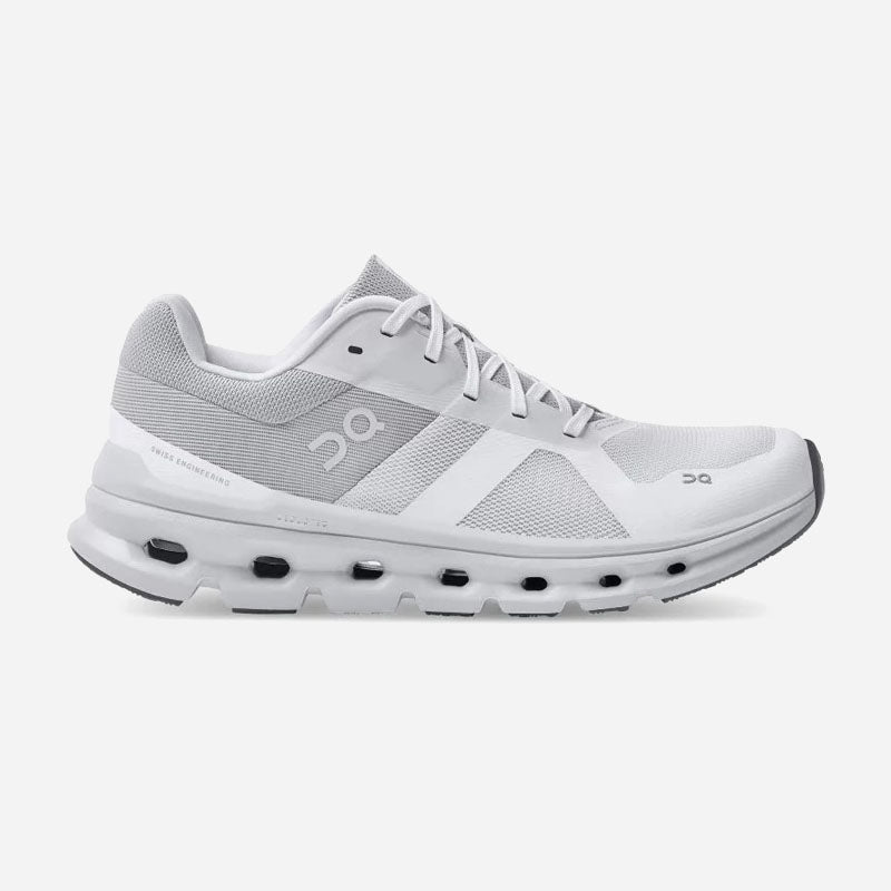 On Running Women's Cloudrunner White/Frost